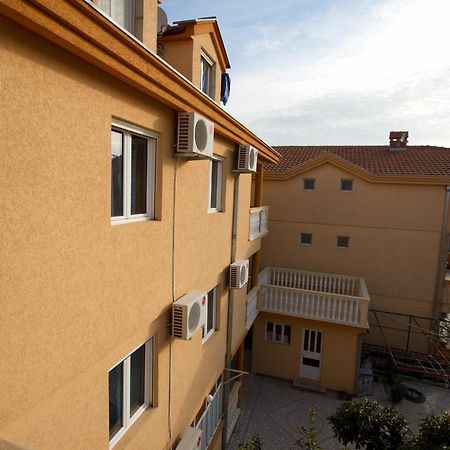 Apartments Dalila Ulcinj Ngoại thất bức ảnh