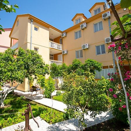 Apartments Dalila Ulcinj Ngoại thất bức ảnh