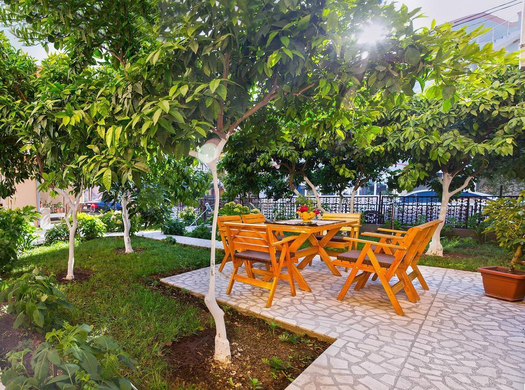 Apartments Dalila Ulcinj Ngoại thất bức ảnh