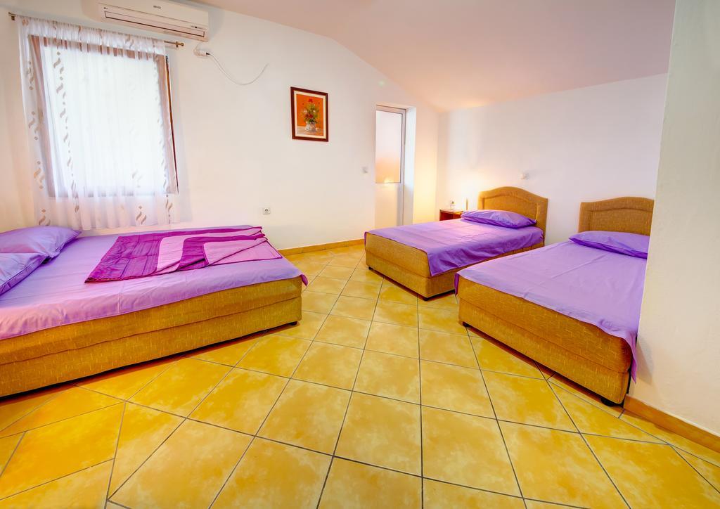 Apartments Dalila Ulcinj Ngoại thất bức ảnh