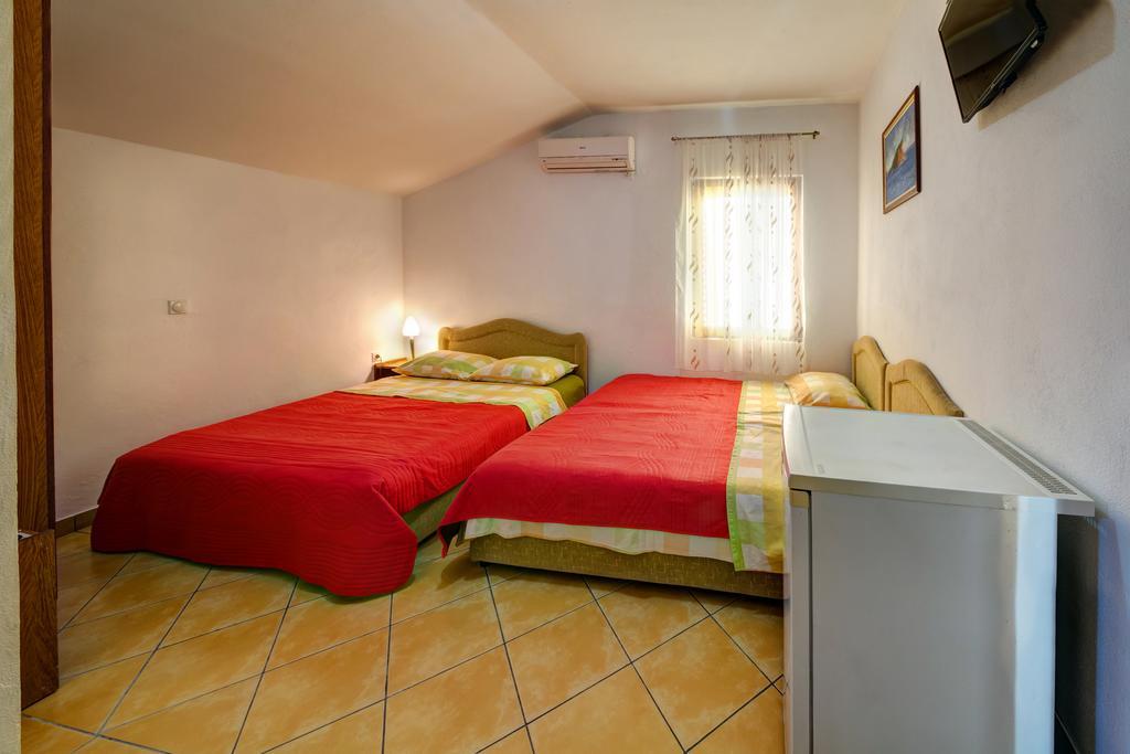Apartments Dalila Ulcinj Ngoại thất bức ảnh