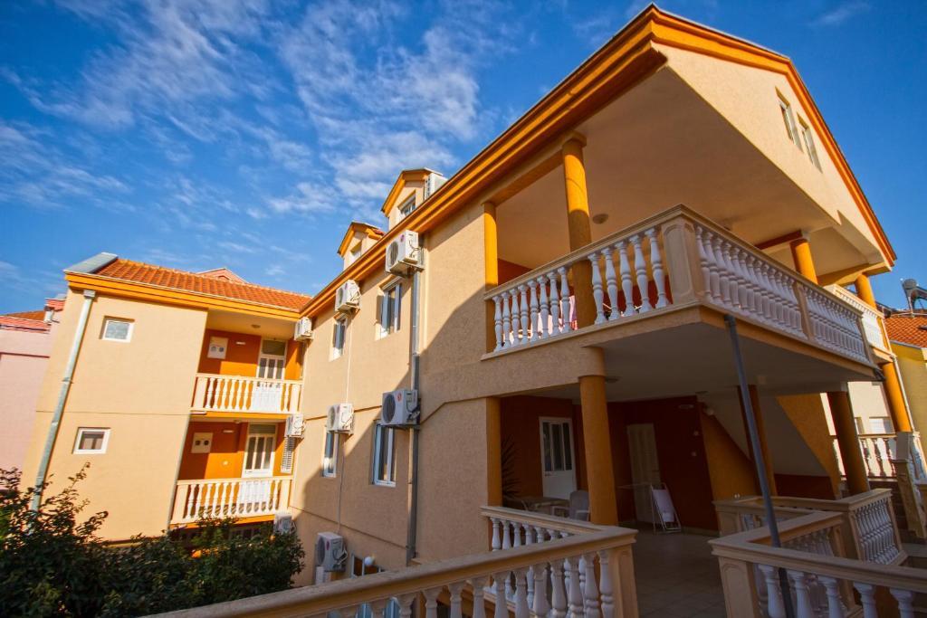 Apartments Dalila Ulcinj Ngoại thất bức ảnh