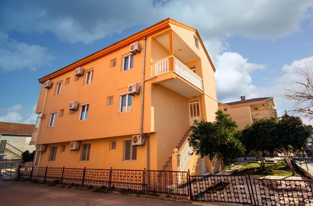 Apartments Dalila Ulcinj Ngoại thất bức ảnh