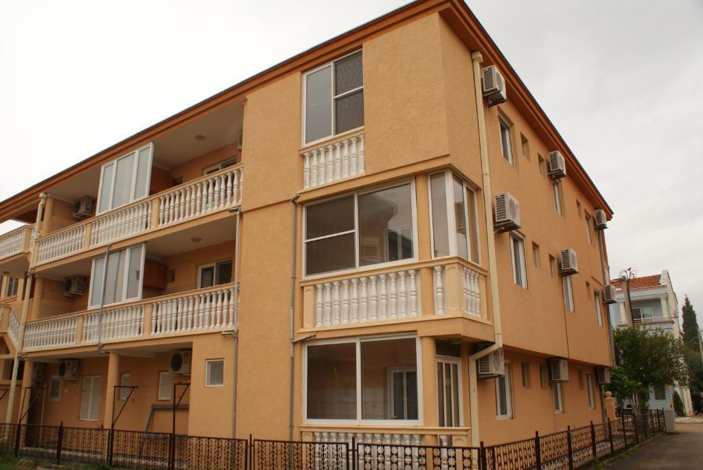 Apartments Dalila Ulcinj Ngoại thất bức ảnh