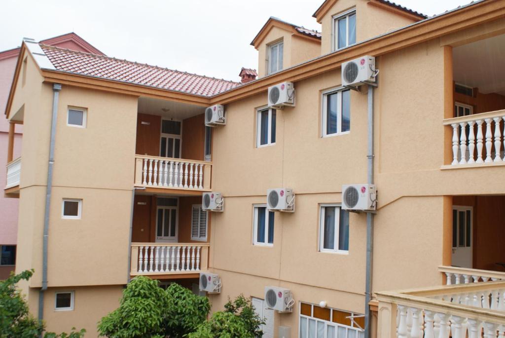 Apartments Dalila Ulcinj Ngoại thất bức ảnh